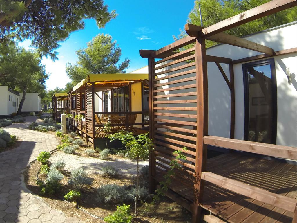 Mediteran Travel Mobile Homes Belvedere Seget Vranjica Exterior foto